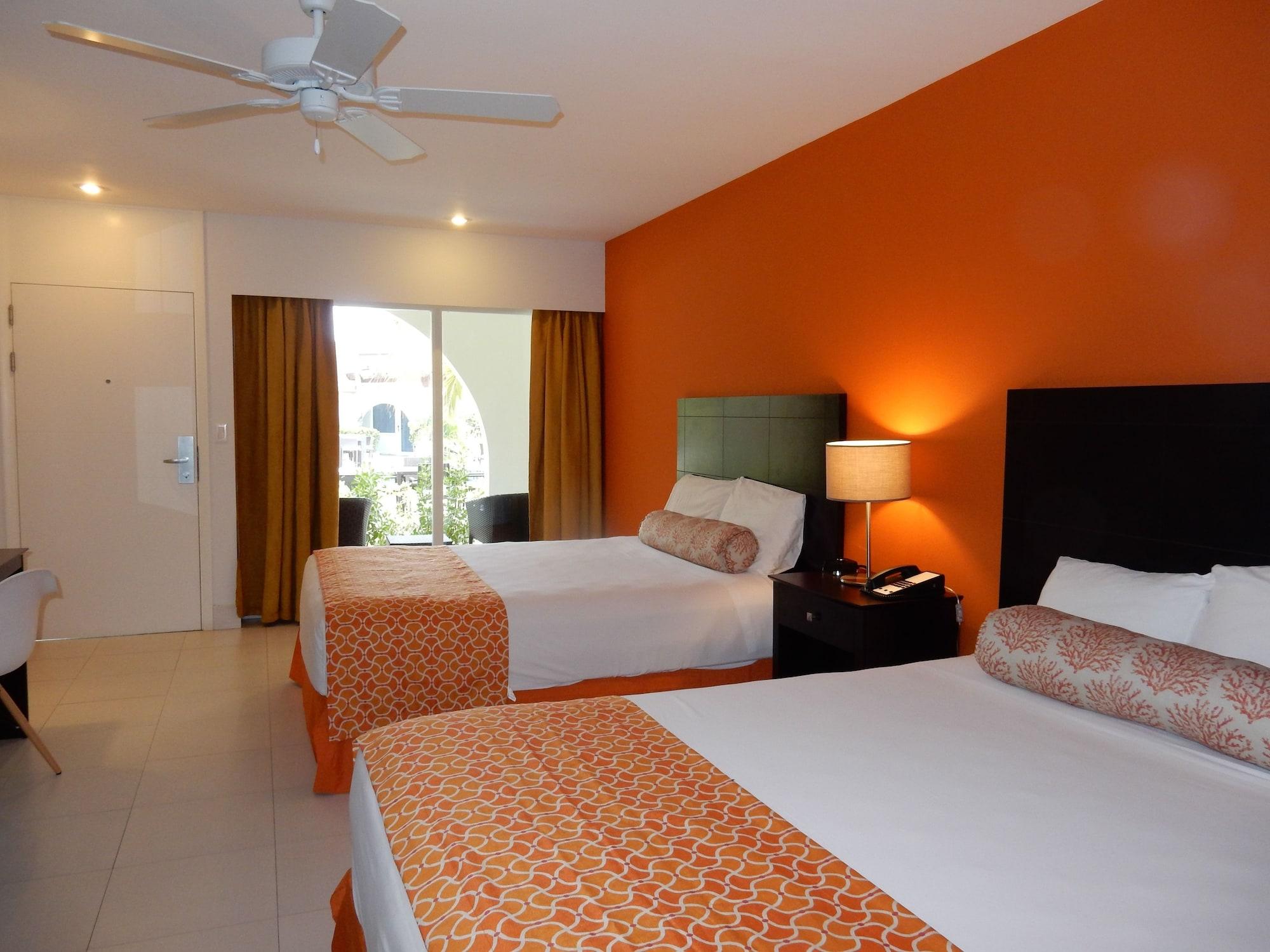 Talk Of The Town Beach Hotel & Beach Club By Gh Hoteles オラニエスタッド エクステリア 写真